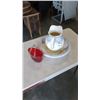 Image 1 : ART GLASS AND PITCHER WITH BOWL