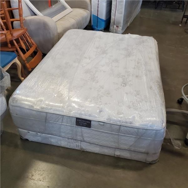 KINGSDOWN CARMEL PLUSH DOUBLE SIZE MATTRESS WITH MATCHING LOW PROFILE BOXSPRING