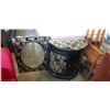 Image 1 : PIER ONE IMPORT DESIGNER HALL TABLE WITH MIRROR