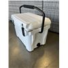 Image 3 : BRAND NEW WHITE ROTOMOLDED 20QT COOLER