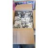 Image 1 : CASE OF APPROX. 600 NEW CORDED HEADPHONES