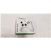 Image 2 : XBOX WIRELESS CONTROLLER ROBOT WHITE - TESTED WORKING