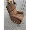 Image 2 : BROWN RECLINING CHAIR