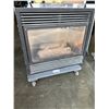 Image 1 : NATURAL GAS FIREPLACE, WORKING