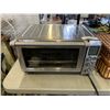 Image 2 : BREVILLE TOASTER OVEN AND PICNIC BASKET