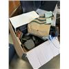 Image 2 : BOX OF VINTAGE ELECTRONICS