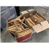 Image 1 : 100 WOODEN HANGERS