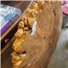 Image 2 : 39 INCH DIAMETERE FINISHED BURL SLAB