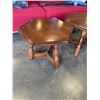 Image 2 : 2 VINTAGE VILAS END TABLES