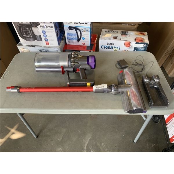 AS NEW/DEMO DYSON OUTSIZE CORDLESS VACUUM W/ CHARGER  - TESTED AND WORKING - RETAIL $