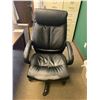 Image 4 : BROWN EXECUTIVE 6' X 3' OFFICE DESK WITH A BLACK LEATHER HIGH BACK OFFICE CHAIR