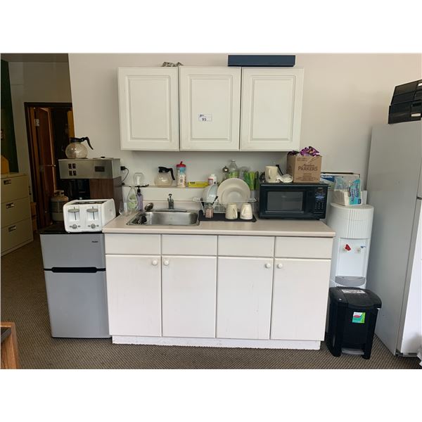 CONTENTS OF KITCHEN AREA INCLUDING A HAIER COMPACT REFRIGERATOR, GOLDSTAR MICROWAVE, SUNBEAM