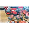 Image 3 : 4 HILTI CORDLESS IMPACT WRENCHES WITH 4 BATTERIES, 4 CHARGERS AND BAG