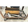 Image 3 : METAL MOBILE WORK CART WITH ASSORTED MISCELLANEOUS ITEMS