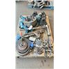 Image 2 : PALLET OF ASSORTED MACHINE PARTS (MOSTLY LATHE PARTS)