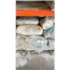 Image 2 : 3 PALLETS OF ASSORTED CONCRETE MIX