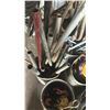 Image 5 : 5 METAL 5 GALLON BUCKETS FILLED WITH ASSORTED CHAIN, HOOKS, HOISTS & MISCELLANEOUS