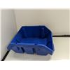 Image 1 : BAC EMPILABLE 12.5"x8"x5.25 BLEU