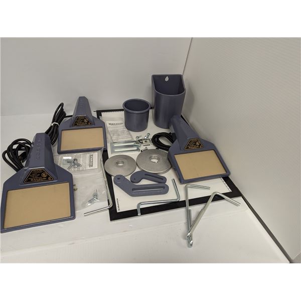 LOT: 10 PIÈCES DE REMPLACEMENT BALDOR ASST.