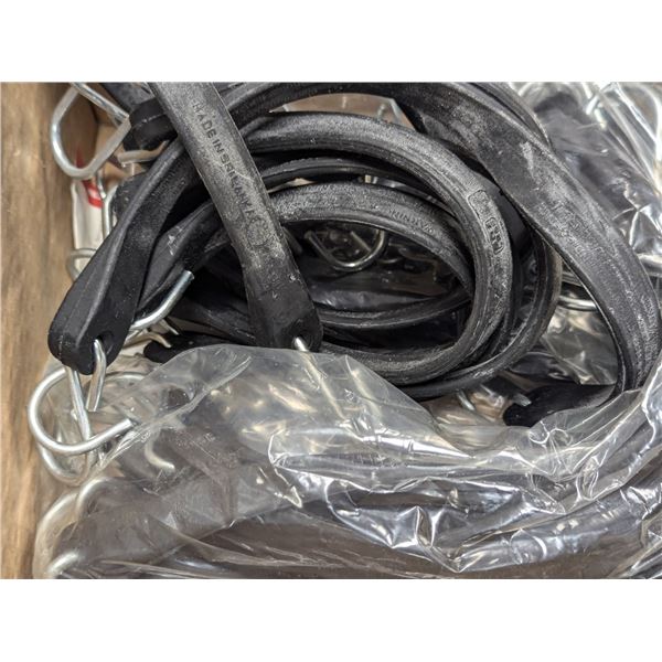 LOT: 28 BUNGEES