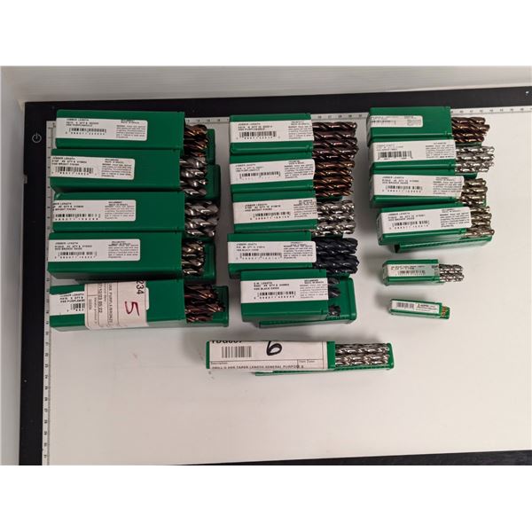 LOT: 40+ MÈCHES ASST
