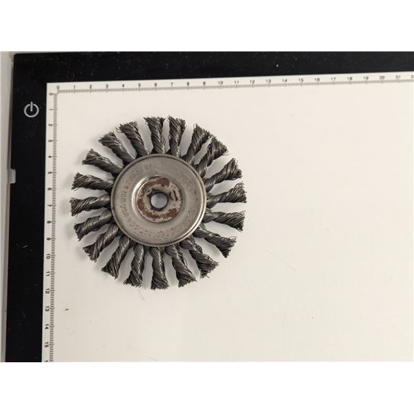 4" KNOTTED WIRE WHEEL 5/16"x.014x3/8"