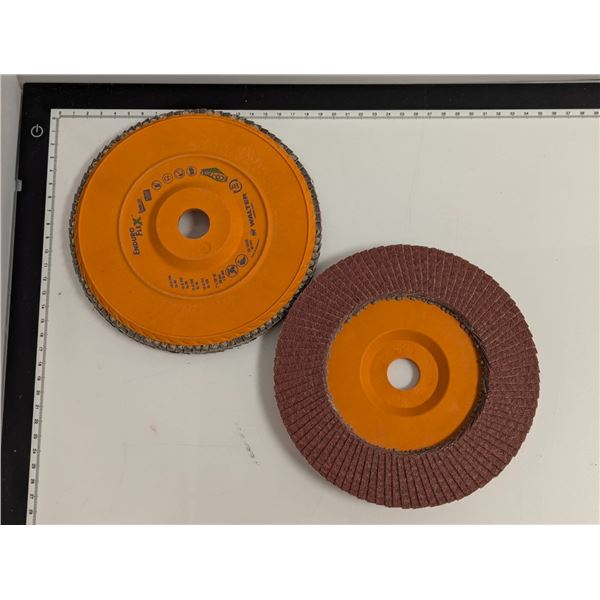 FLAP WHEEL 7"x7/8" POUR ACIER