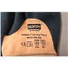 Image 2 : LOT: 13 PAIRES DE GANTS DE TRAVAIL NORTHFLEX COLD GRIP SM