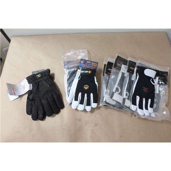 LOT: 9 PAIRES DE GANTS DE TRAVAIL ASST