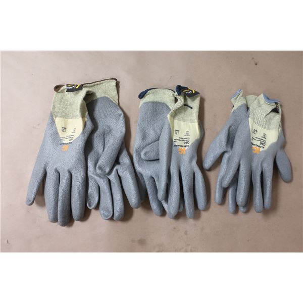 LOT: 22 PAIRES DE GANTS DE TRAVAIL KLEENGUARD G60