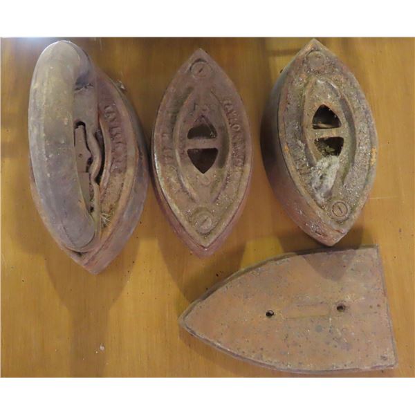 Lot of sad cast irons