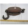 Image 2 : Antique Wooden Pulley