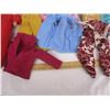 Image 5 : Vintage Lot of Barbie Dolls and Clothing