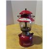 Image 1 : Coleman 1985 200 lantern with globe -red