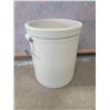 Image 3 : 10 gallon crock (no chips or cracks)