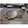 Image 1 : Dietz barn lantern & silver serving tray