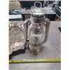Image 3 : Dietz barn lantern & silver serving tray