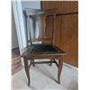 Image 1 : Antique Chair 20" x 38.5"