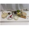 Image 1 : Box of collectibles