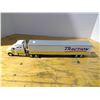Image 1 : Die Cast Traction Truck+ Trailer, International Truck, Front Wheels Turn