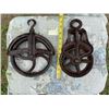 Image 2 : 2 antique barn pulleys