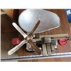 Image 2 : Vintage R.E products LTD 24 LB counterweight scale