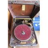 Image 1 : RCA vintage portable gramophone
