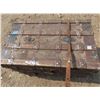 Image 6 : Old vintage heavy steamer trunk plat top -34"X20"X22"