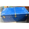 Image 5 : Vintage royal blue metal trunk- 40"x20"X21"
