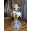 Image 2 : Oil lamp w/ chimney