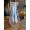 Image 3 : Oil lamp w/ chimney