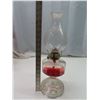 Image 2 : Antique oil lamp w/ chimney