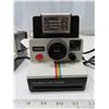 Image 3 : Pair  of polaroid land cameras