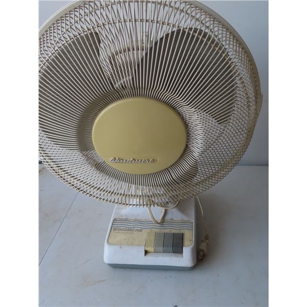 oscilating fan